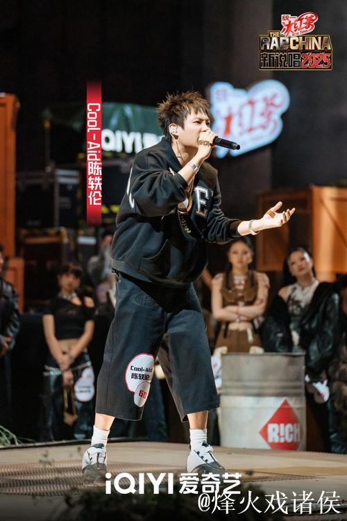 【首发】魔笛、美队领衔红黑迎萨索洛 【首发】魔笛、美队领衔红黑迎萨索洛