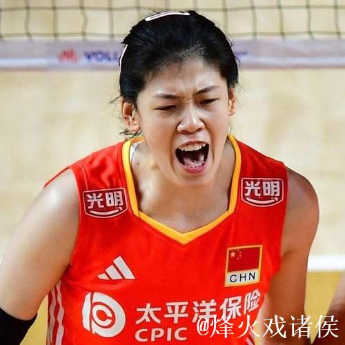 赵勇袁灵犀现身意甲赛场!庄宇珊21分难救主,李盈莹未进入名单 赵勇袁灵犀现身意甲赛场!庄宇珊21分难救主,李盈莹未进入名单